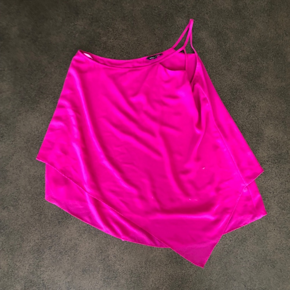 Pink one sleeved top